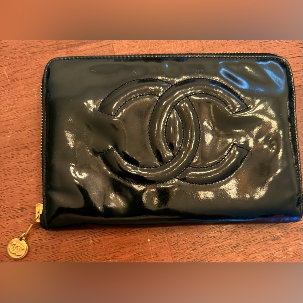 CHANEL Vintage Black and Gold Clutch/ wallet
